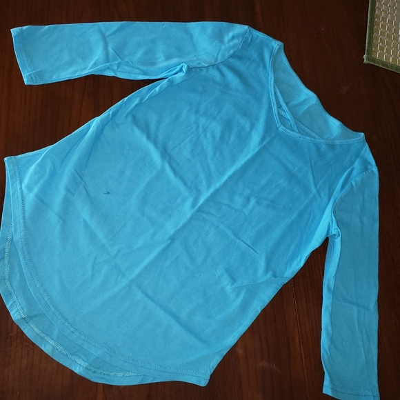 Blue 3/4 sleeve criss cross tunic shirt - Picture 4 of 5